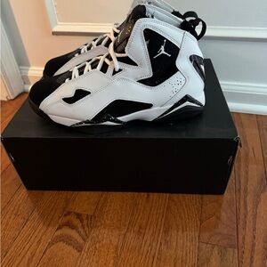 Men’s Jordan True Flight Sneakers. Black/white. Size 9.5. New.